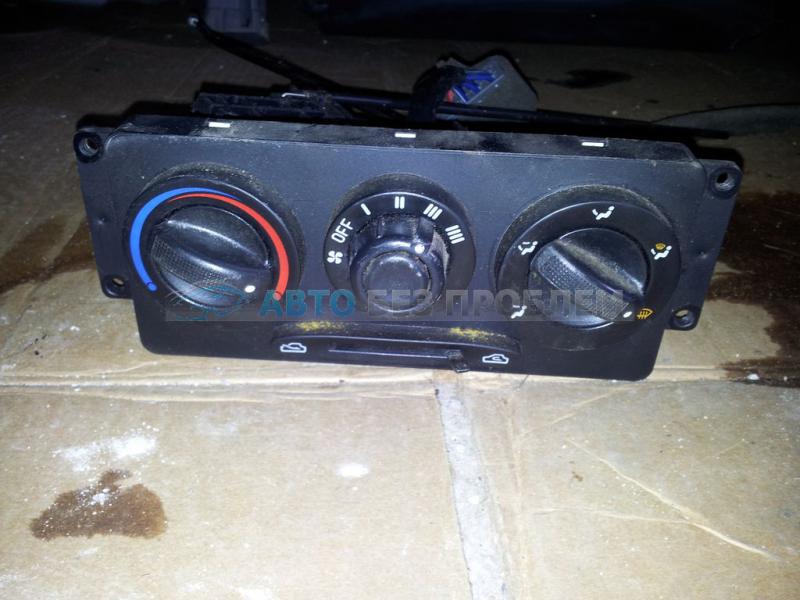 блок управления печкой 97250FD800 KIA RIO 00-02 блок управления печкой 97250FD800 KIA RIO 00-02