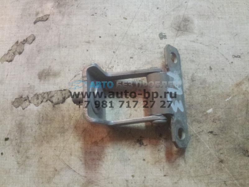 Петля двери багажника 8200270332 RENAULT MEGANE 3 09-12 Петля двери багажника 8200270332 RENAULT MEGANE 3 09-12
