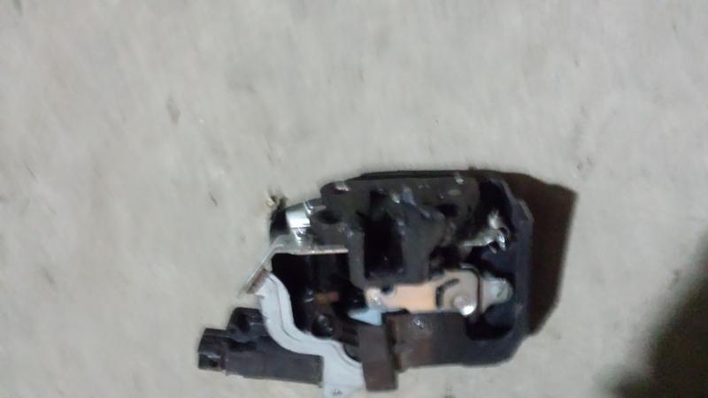 Замок двери передней левой 8141007010 KIA PICANTO 07-11 Замок двери передней левой 8141007010 KIA PICANTO 07-11
