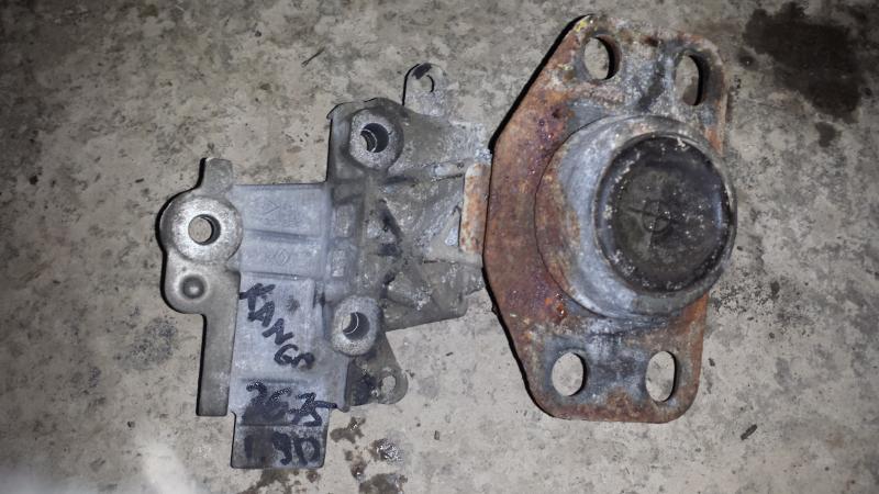 Опора двигателя правая 7700434370 RENAULT KANGOO 03.98-12.02 Опора двигателя правая 7700434370 RENAULT KANGOO 03.98-12.02