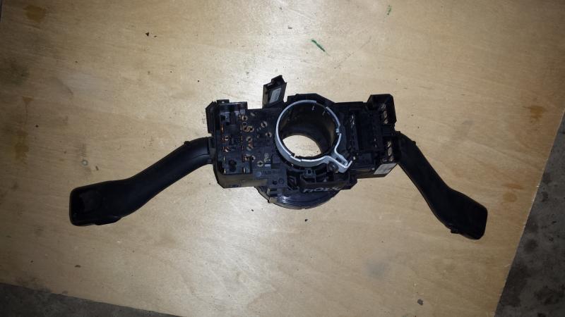 Переключатель подрулевой в сборе 4B0953503 8L0953513 SEAT LEON 11.99-05.05 Переключатель подрулевой в сборе 4B0953503 8L0953513 SEAT LEON 11.99-05.05