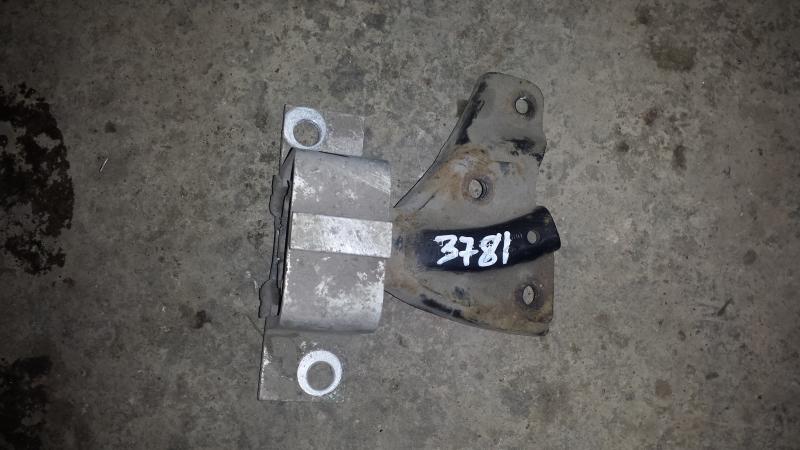 Опора двигателя правая 112107695R RENAULT LOGAN 04-09 Опора двигателя правая 112107695R RENAULT LOGAN 04-09