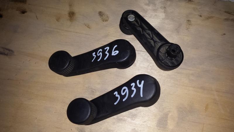 Ручка стеклоподьемника 3A0837581 VW PASSAT B4 Ручка стеклоподьемника 3A0837581 VW PASSAT B4
