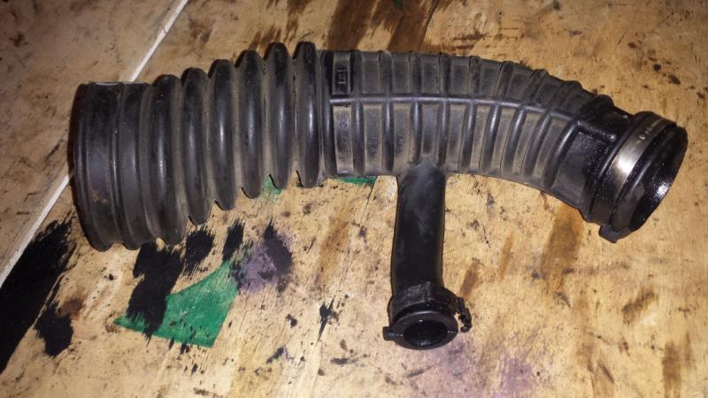 Гофра воздуховода 1S719C623DA FORD MONDEO 3 Гофра воздуховода 1S719C623DA FORD MONDEO 3