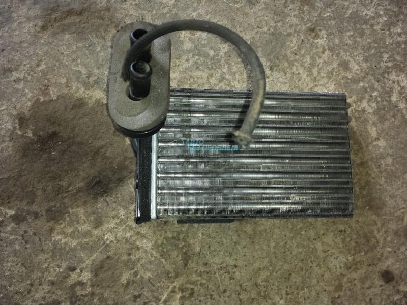 Радиатор отопителя 11089624 VW PASSAT B4 Радиатор отопителя 11089624 VW PASSAT B4