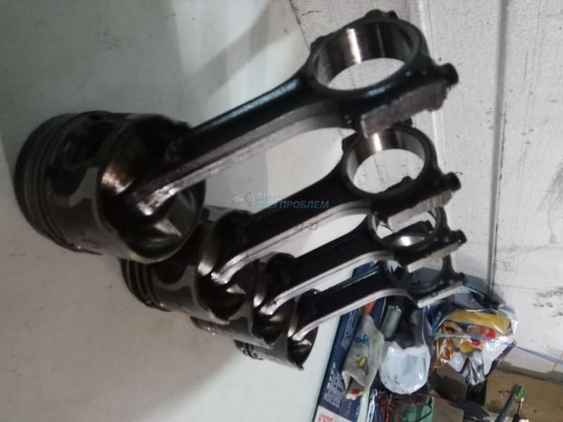 Поршень с шатуном RENAULT KANGOO 01.03-01.08 Поршень с шатуном RENAULT KANGOO 01.03-01.08