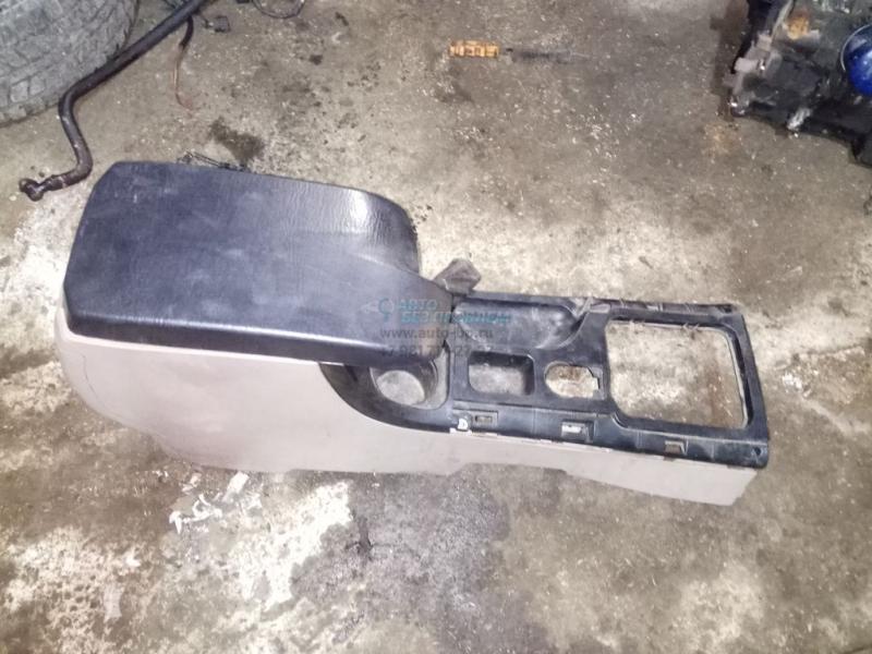 Подлокотник с консолью ручника DERWAYS Aurora Подлокотник с консолью ручника DERWAYS Aurora