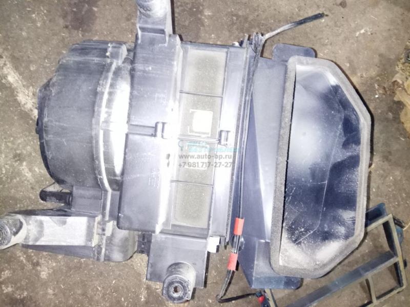 Корпус отопителя MR513028 MITSUBISHI LANCER 9 03- Корпус отопителя MR513028 MITSUBISHI LANCER 9 03-