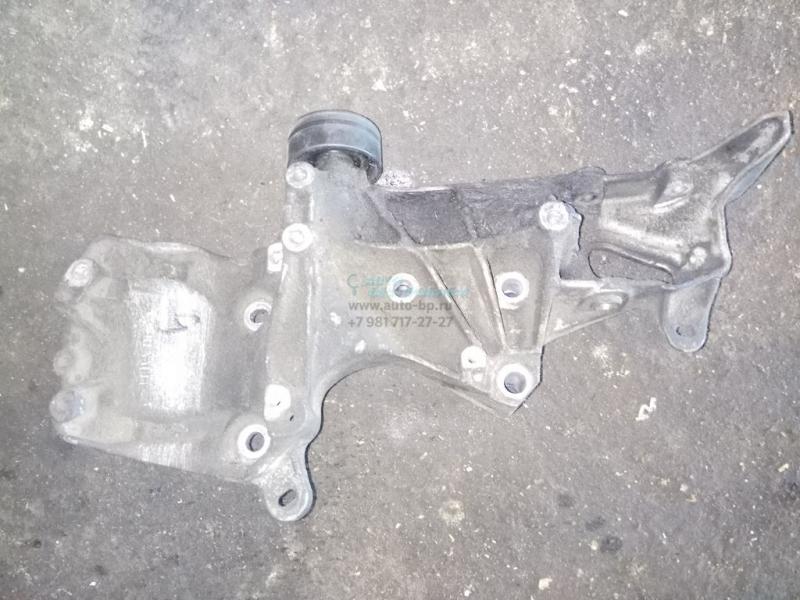 Кронштейн генератора и г/у 7700274249 RENAULT MEGANE 99- Кронштейн генератора и г/у 7700274249 RENAULT MEGANE 99-