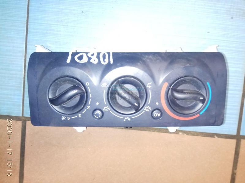 блок управления печкой 8200147160 RENAULT CLIO SYMBOL 01-08 блок управления печкой 8200147160 RENAULT CLIO SYMBOL 01-08