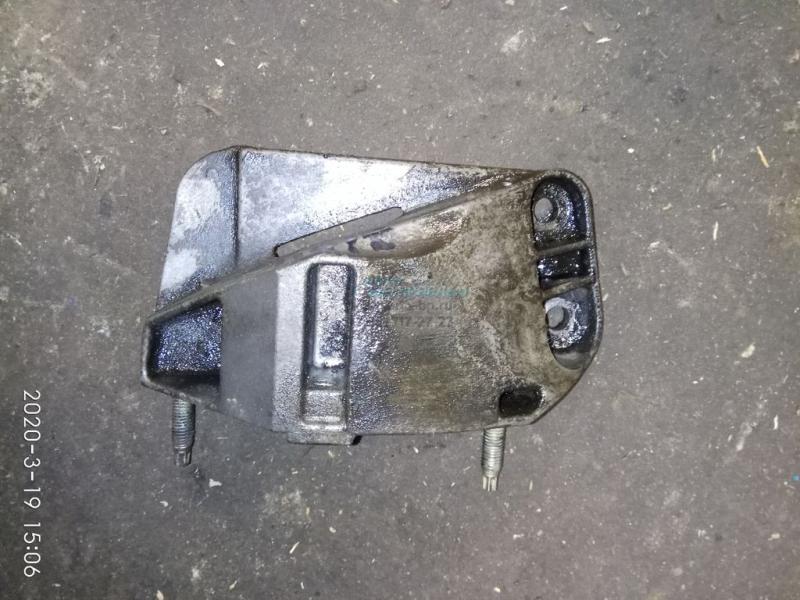 Кронштейн двигателя правый 96FB6030AK FORD FIESTA 96-8.99 Кронштейн двигателя правый 96FB6030AK FORD FIESTA 96-8.99