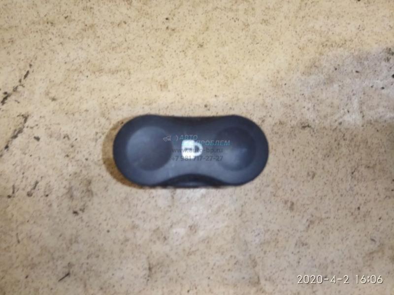 Кнопка стеклоподъемника 8200602227 RENAULT LOGAN 10-14 Кнопка стеклоподъемника 8200602227 RENAULT LOGAN 10-14