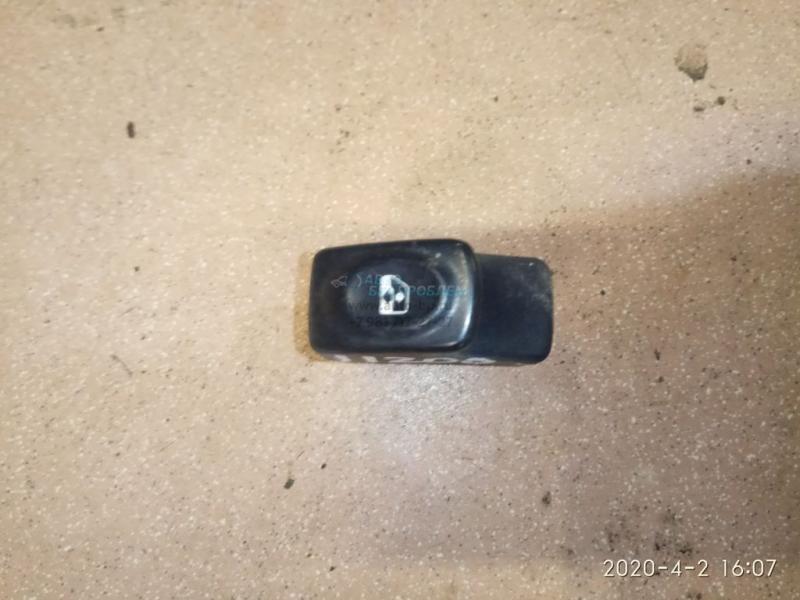 Кнопка стеклоподъемника 8200429999 RENAULT KANGOO 03.98-12.02 Кнопка стеклоподъемника 8200429999 RENAULT KANGOO 03.98-12.02