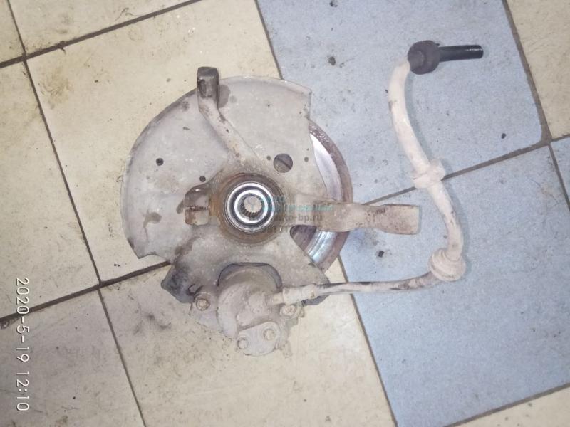 Кулак поворотный левый 357407255C VW GOLF 3 Кулак поворотный левый 357407255C VW GOLF 3
