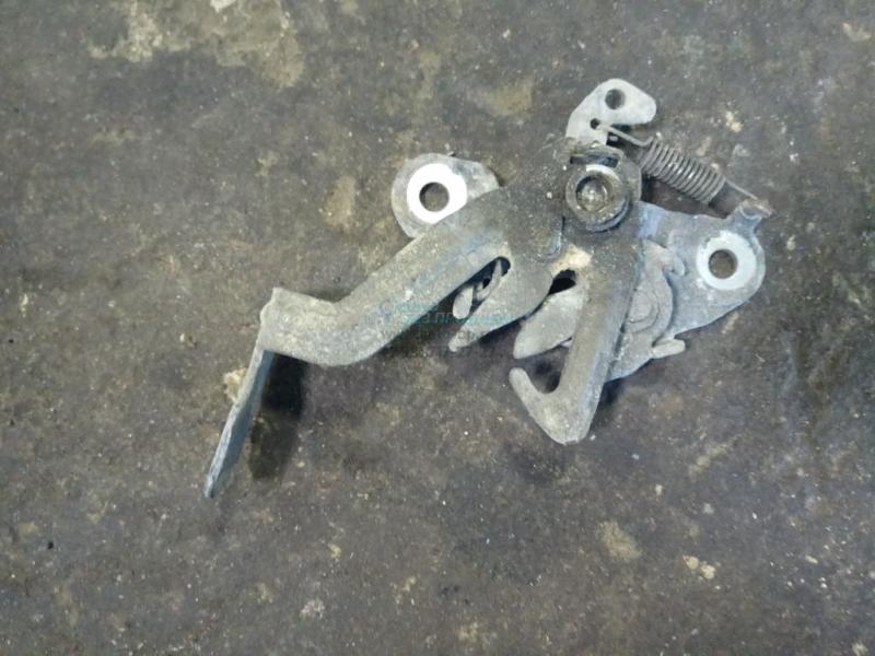Замок капота 7934A1 PEUGEOT 308 07- Замок капота 7934A1 PEUGEOT 308 07-