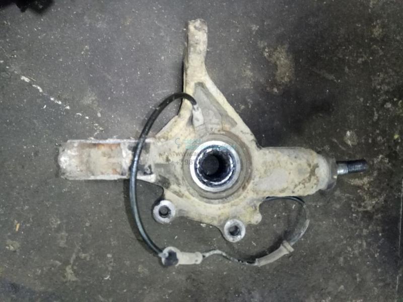 Кулак поворотный правый 364796 PEUGEOT 308 07- Кулак поворотный правый 364796 PEUGEOT 308 07-
