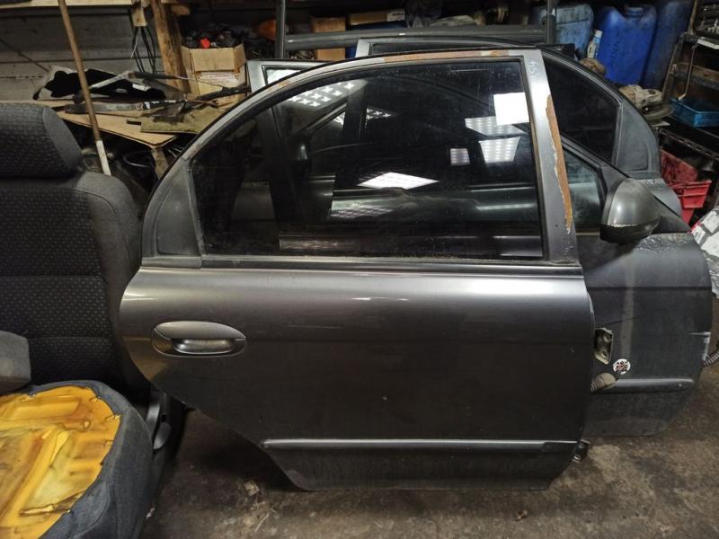 Дверь задняя правая 0K2NA72020 KIA SHUMA 01- Дверь задняя правая 0K2NA72020 KIA SHUMA 01-