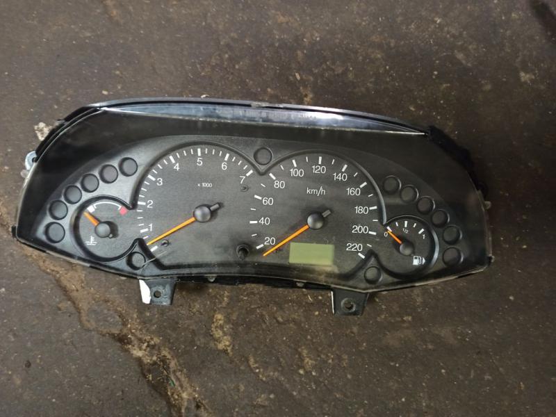 Панель приборов 1328422 FORD FOCUS 98- Панель приборов 1328422 FORD FOCUS 98-