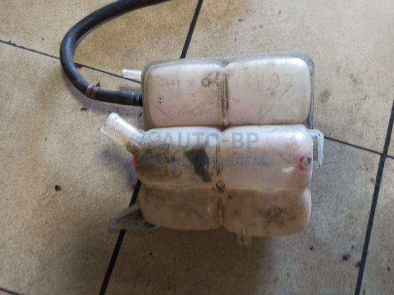 Бачок расширительный 3M5H8K218AJ FORD FOCUS 2, 05- Бачок расширительный 3M5H8K218AJ FORD FOCUS 2, 05-