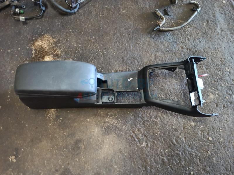 Подлокотник с консолью ручника FORD MONDEO 3 Подлокотник с консолью ручника FORD MONDEO 3