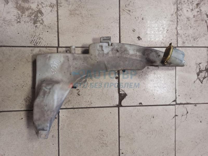 Бачок омывателя лобового стекла 1502303 FORD FOCUS 98- Бачок омывателя лобового стекла 1502303 FORD FOCUS 98-