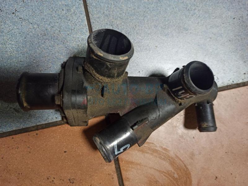 Корпус термостата LC6233021D MAZDA MPV 02-04 Корпус термостата LC6233021D MAZDA MPV 02-04