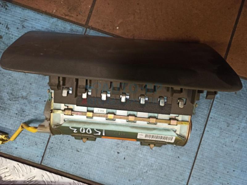Подушка безопасности пассажира в торпеду LC6257K70C04 MAZDA MPV 02-04 Подушка безопасности пассажира в торпеду LC6257K70C04 MAZDA MPV 02-04