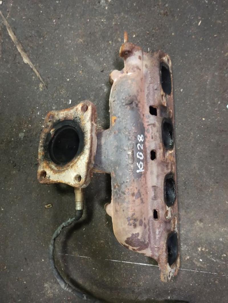 Коллектор выпускной F7CZ-9430-FB FORD FOCUS 98- Коллектор выпускной F7CZ-9430-FB FORD FOCUS 98-