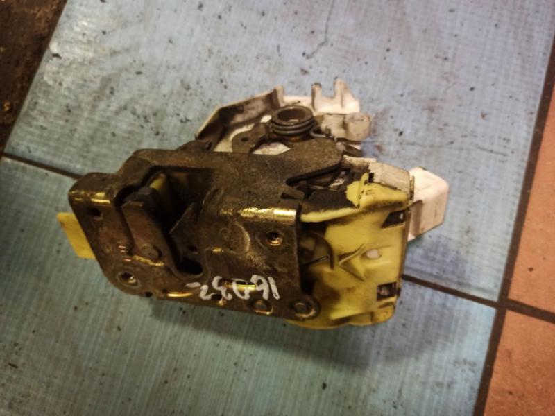 Замок двери передней левой XS41A21813EF FORD FOCUS 98- Замок двери передней левой XS41A21813EF FORD FOCUS 98-