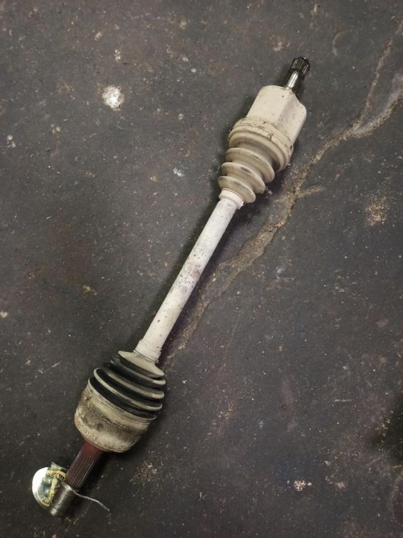 Полуось передняя левая M112203010 CHERY M11 Полуось передняя левая M112203010 CHERY M11