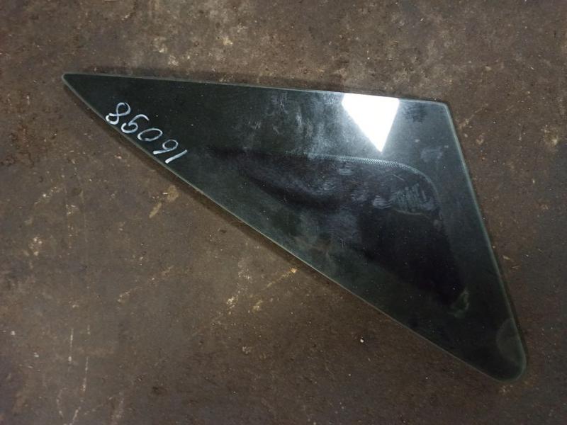 Стекло кузовное глухое левое YS4Z5429711BA FORD FOCUS 98- Стекло кузовное глухое левое YS4Z5429711BA FORD FOCUS 98-