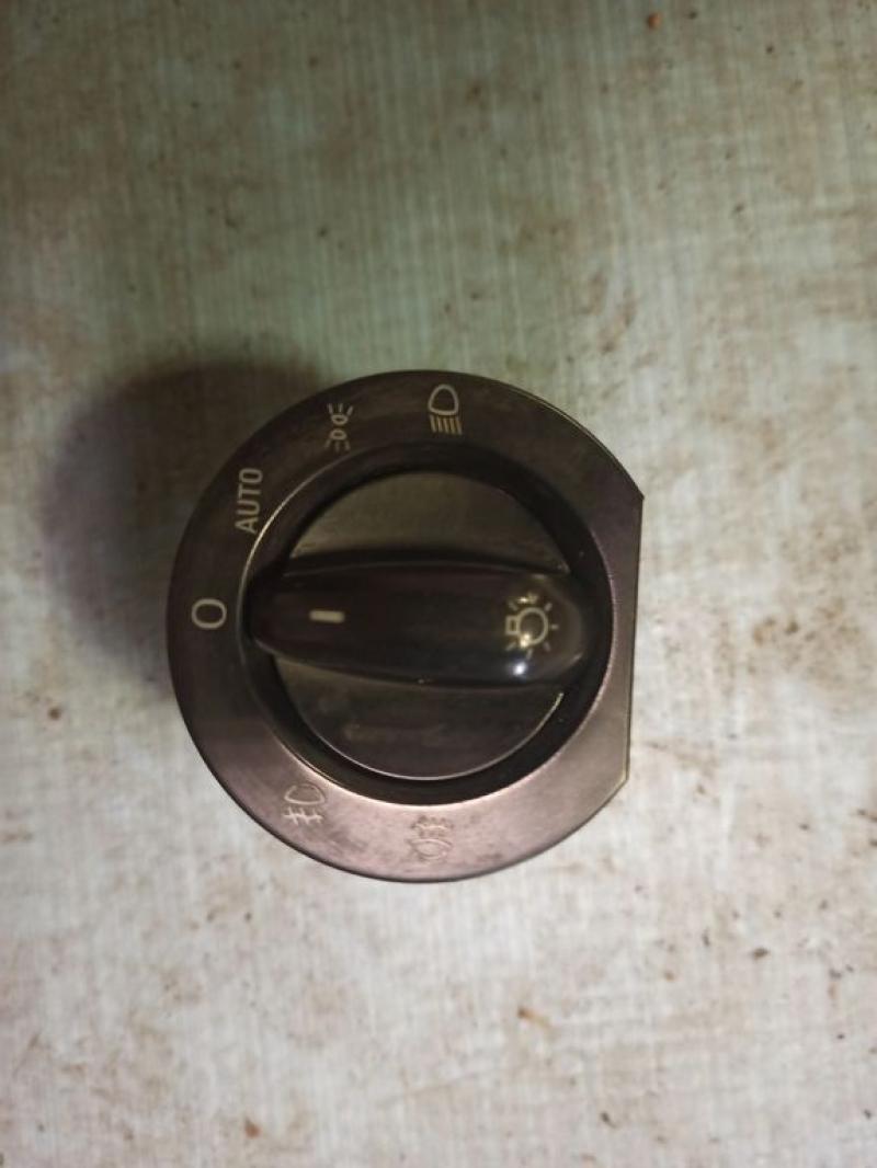 Переключатель света фар M113772050CA CHERY M11 Переключатель света фар M113772050CA CHERY M11