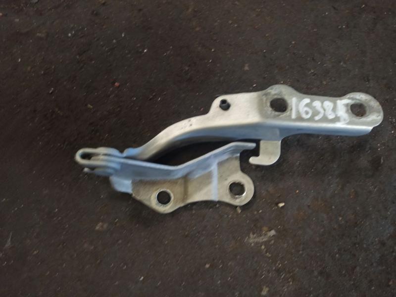 Петля капота правая t118402040 CHERY TIGGO T11 Петля капота правая t118402040 CHERY TIGGO T11
