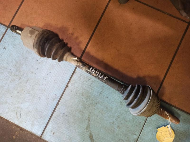 Полуось передняя левая T112203010GA CHERY TIGGO T11 Полуось передняя левая T112203010GA CHERY TIGGO T11