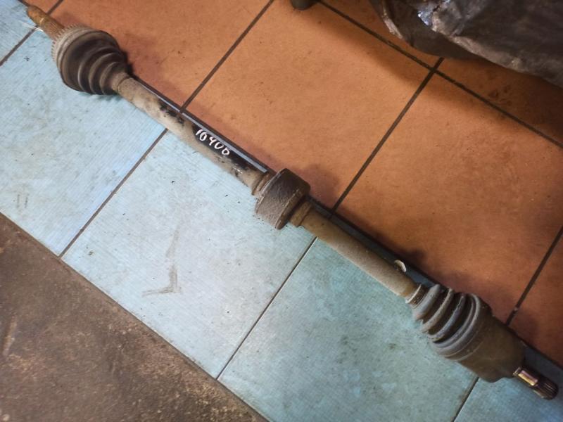 Полуось передняя правая T112203020GA CHERY TIGGO T11 Полуось передняя правая T112203020GA CHERY TIGGO T11