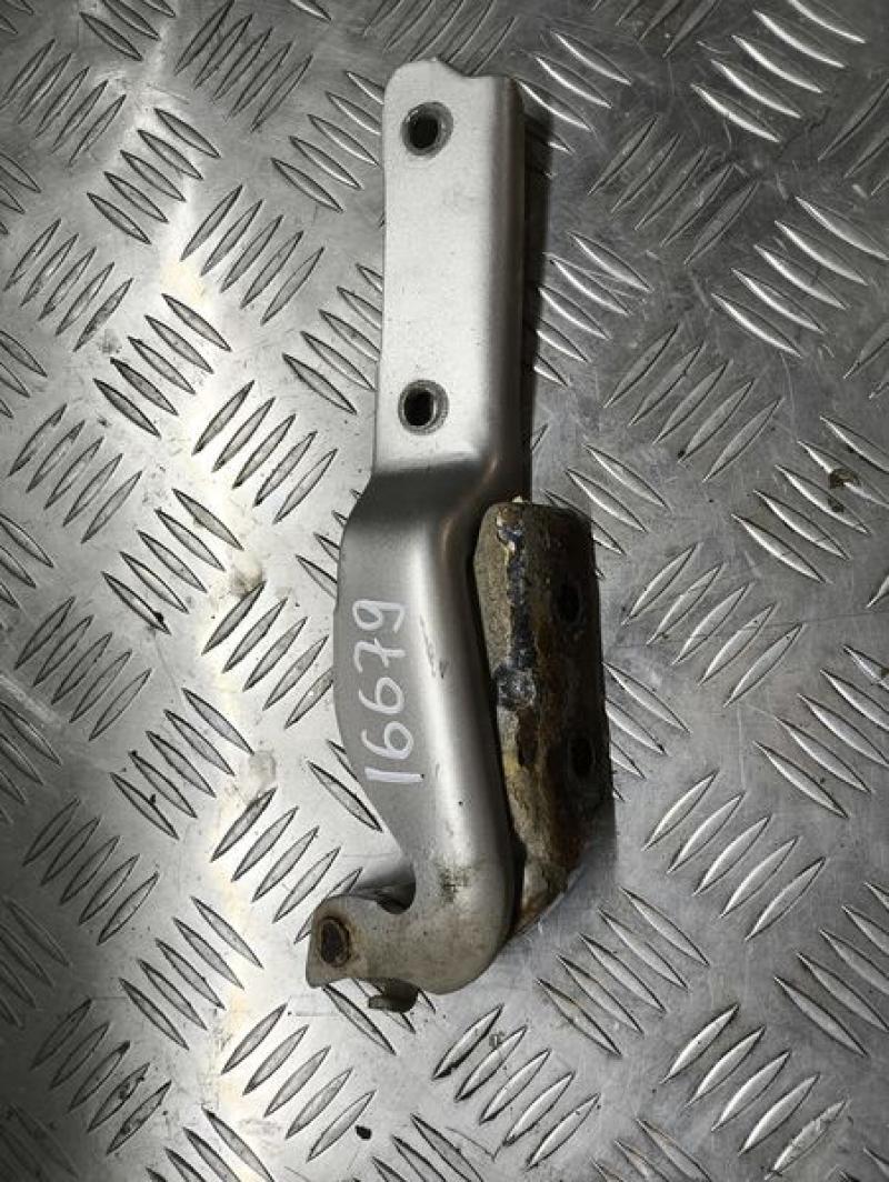 Петля капота правая 7799620 FIAT ALBEA 05- Петля капота правая 7799620 FIAT ALBEA 05-