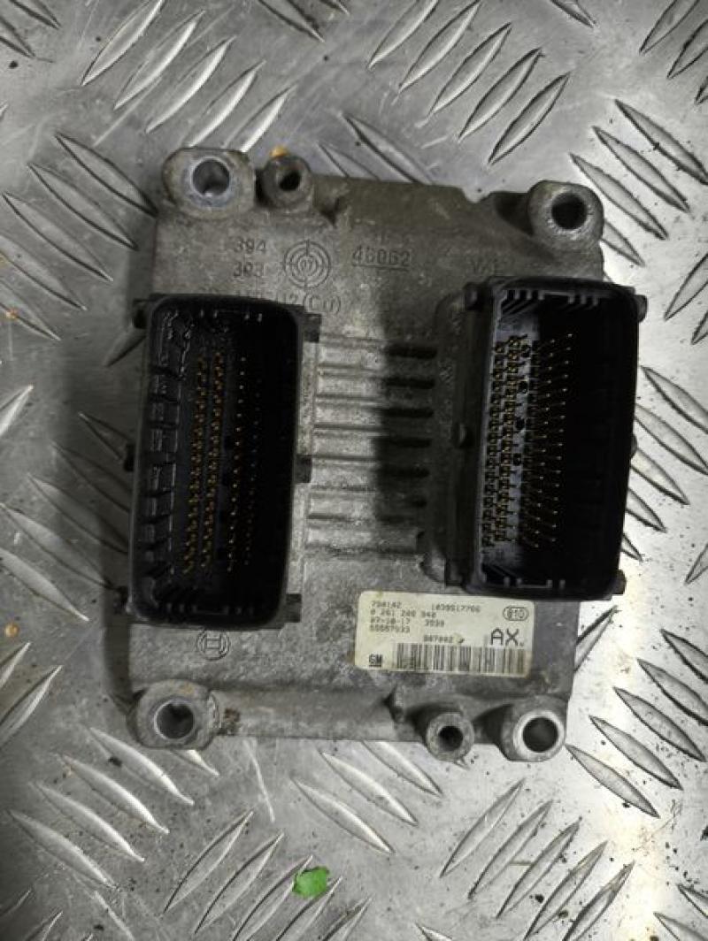 Блок управления двигателем 0261208940 55557933 OPEL CORSA D Блок управления двигателем 0261208940 55557933 OPEL CORSA D