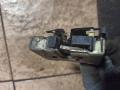 Замок двери передней правой  357837016G VW PASSAT B4