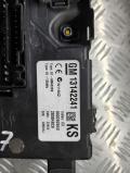 Блок предохранителей салонный 13142241 OPEL CORSA D